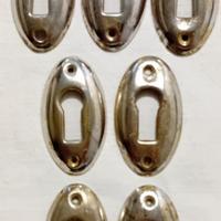 lotto di 7 toppe antiche per chiavi