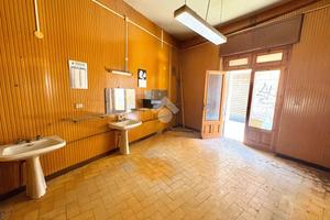 MONOLOCALE A CAGLIARI