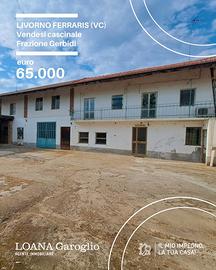 Cascinale 400 mq con terreno - Livorno Ferraris