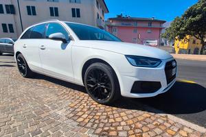 Audi A4 Avant 35 TDI