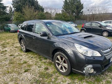Subaru OUTBACK 2.0D AWD Trend Leather (peoblema al