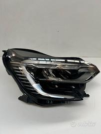 Proiettore FEAUR3 260104525R Renault Captur