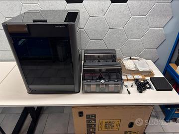 Stampante 3D Bambu Lab H2C con 2 AMS e accessori