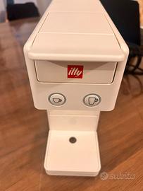 Illy Y3.3 Iperespresso bianca NUOVA – mai utilizza