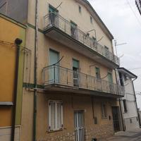 Ampia casa indipendente su 3 livelli