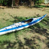 kayak con pagaia
