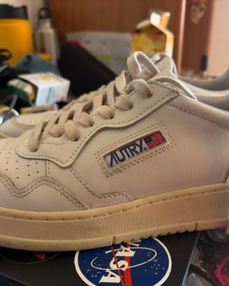 Scarpe Autry Medialist Low tg42 con sacchetto orig