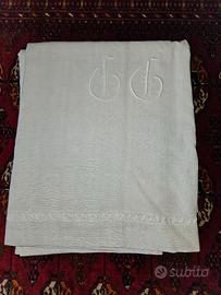 Lenzuola antiche ricamate a mano in ottime