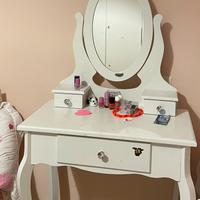 Specchiera per cameretta bambina con cassetti