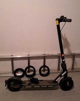 monopattino xiaomi