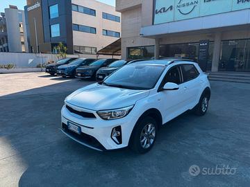 KIA STONIC 1.0 MHEV 100CV URBAN 2023 ACCESSORIATA