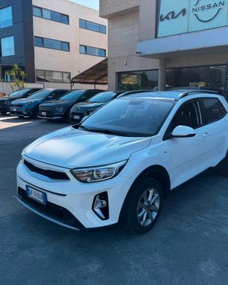 KIA STONIC 1.0 MHEV 100CV URBAN 2023 ACCESSORIATA