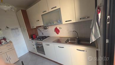 Cucina buono stato elettrod. funzionanti Indesit