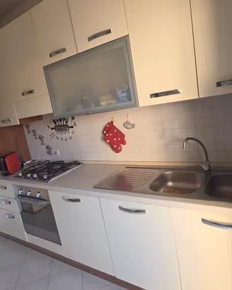 Cucina buono stato elettrod. funzionanti Indesit