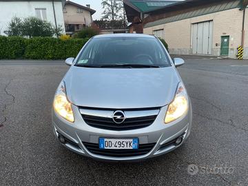 Opel Corsa 1.2 5 porte Easytronic Cosmo