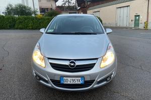 Opel Corsa 1.2 5 porte Easytronic Cosmo