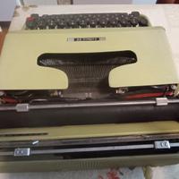 macchina da scrivere olivetti