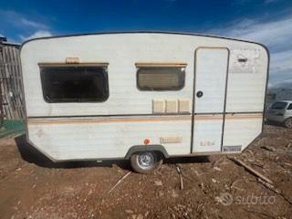 roulotte 5 MT bagno con doccia 4 posti