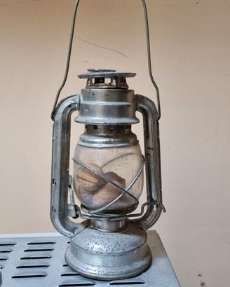 Lanterna vintage a paraffina metallo da collezione