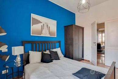 Stanza in appartamento di 123 m² a Milano
