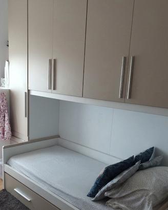 CAMERETTA-CREDENZA,  PREZZO TRATTABILE 
