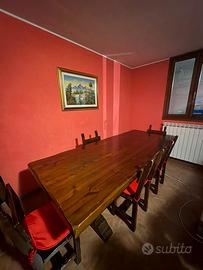 Tavolo in legno massello con 6 sedie