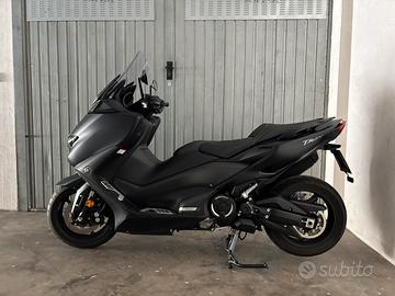 Yamaha Tmax 560