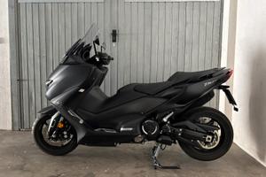 Yamaha Tmax 560
