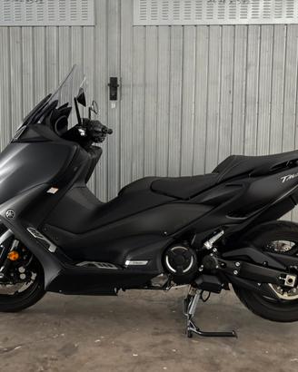 Yamaha Tmax 560
