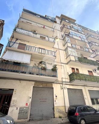 3 LOCALI A PALERMO