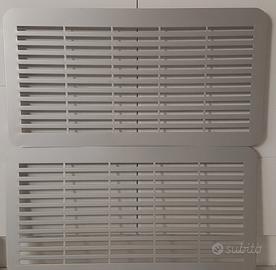 2 porta CD Ikea da parete 4 pezzi totali