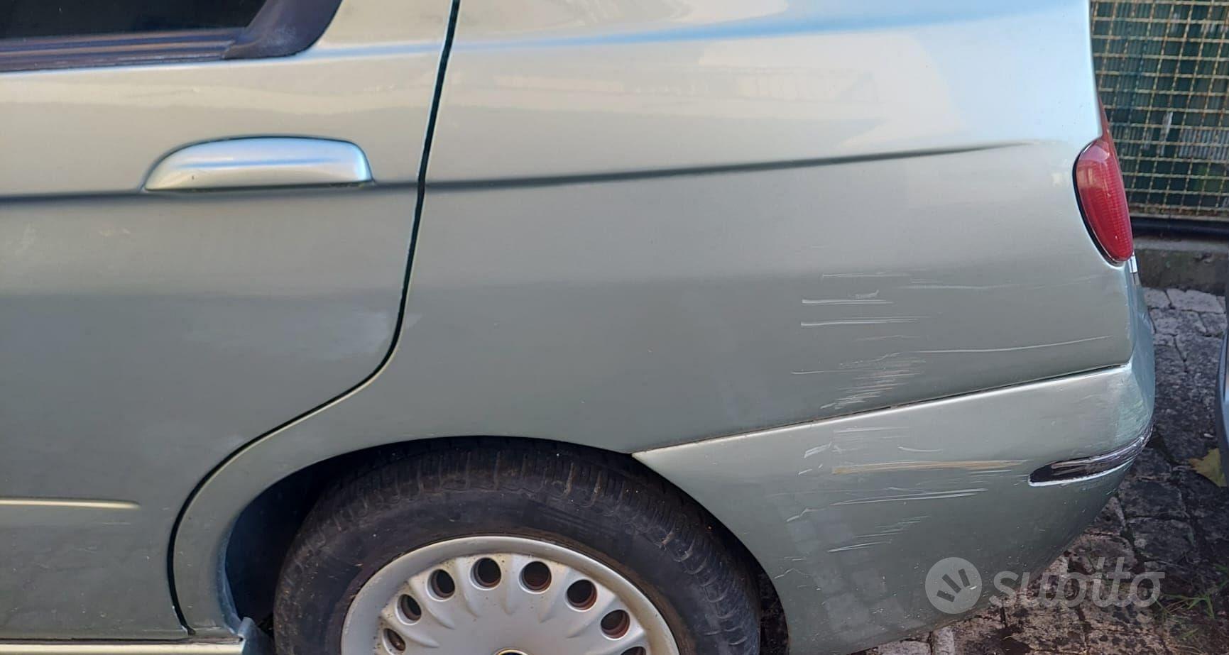 Alfa Romeo 146 2000 photo 4