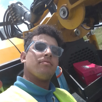 Autista delle macchine movimento terra