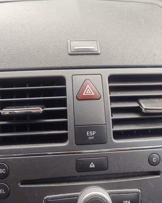 Bocchetta clima centrale MERCEDES C 220 2010
