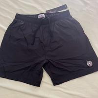 Costume stone island