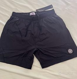 Costume stone island