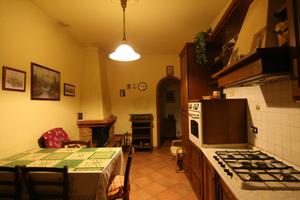 TT100 - Casa singola terratetto con due appartamen