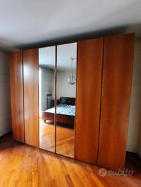 armadio 6 ante in legno con specchio