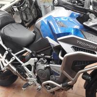 Collettore dekat Triumph Tiger 1200 my2022