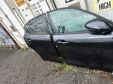 Sportelli cofano Stelvio