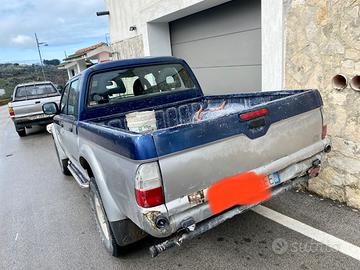 Mitsubishi l200 - 2002