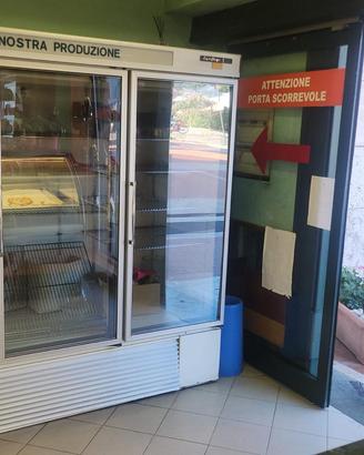Bancone frigo pasticceria a Roma