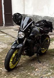 MT 07 2017 NIGHT FLUO 27.000km