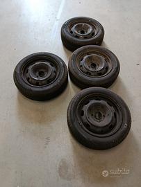 cerchi in acciaio con gomme estive 185/60r15 
