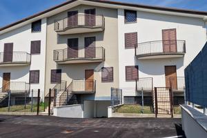 VILLA A SCHIERA A BONEA