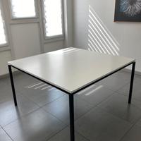 Due tavolo quadrato 130x130cm