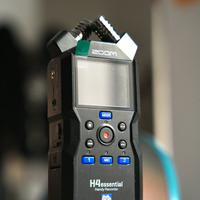 Zoom H4essential + Dead Cat