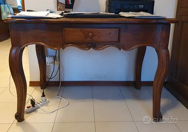 Scrivania in legno 