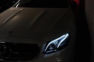 Ricambi frontali e rottame Mercedes e220d w213