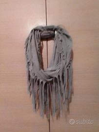 Sciarpa con frange